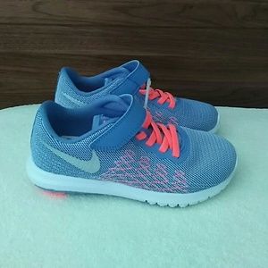 New Nike 'Flex Fury 2' Athletic Shoe size 11